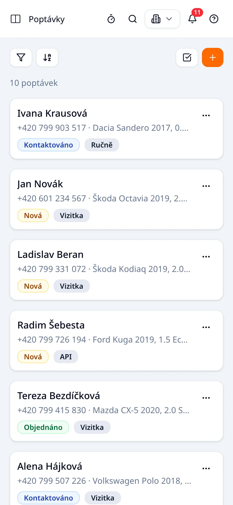 Poptávky v telefonu: karty se jménem, telefonem, vozidlem, stavem a zdrojem